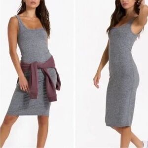 Vuori Halo Essential Dress Grey Scoopneck Dream Knit Stretch Shelf Bra Sz M
